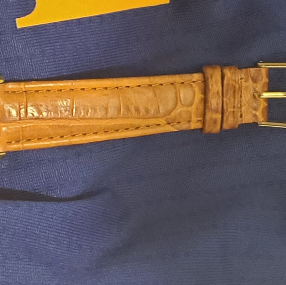 America Perry Ellis Watch - Picture 4 of 16